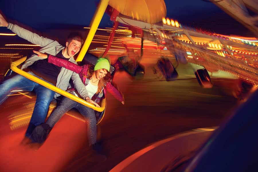 Adrenalina towarzyszy nam zarówno w stresujących sytuacja, jak i podczas zabawy. Adrenalina - wesołe miasteczko